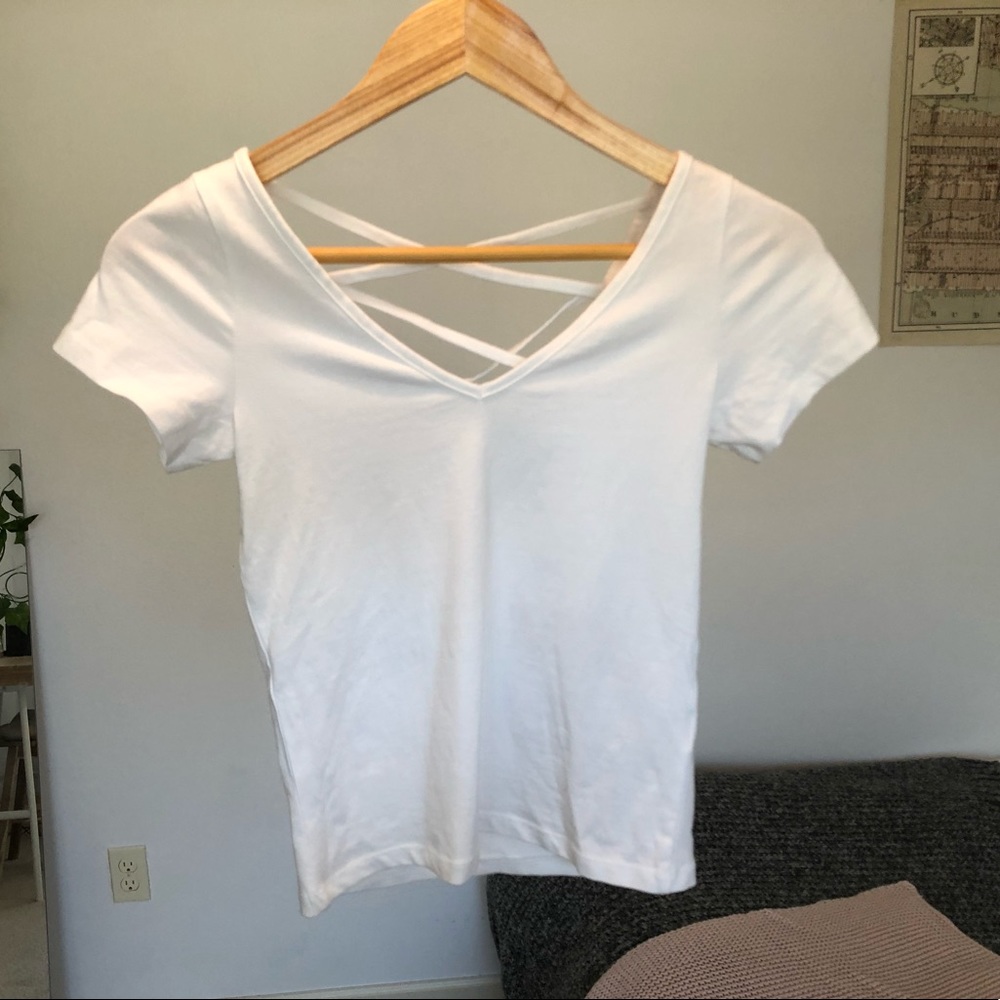 NWT v neck white tee with criss cross back